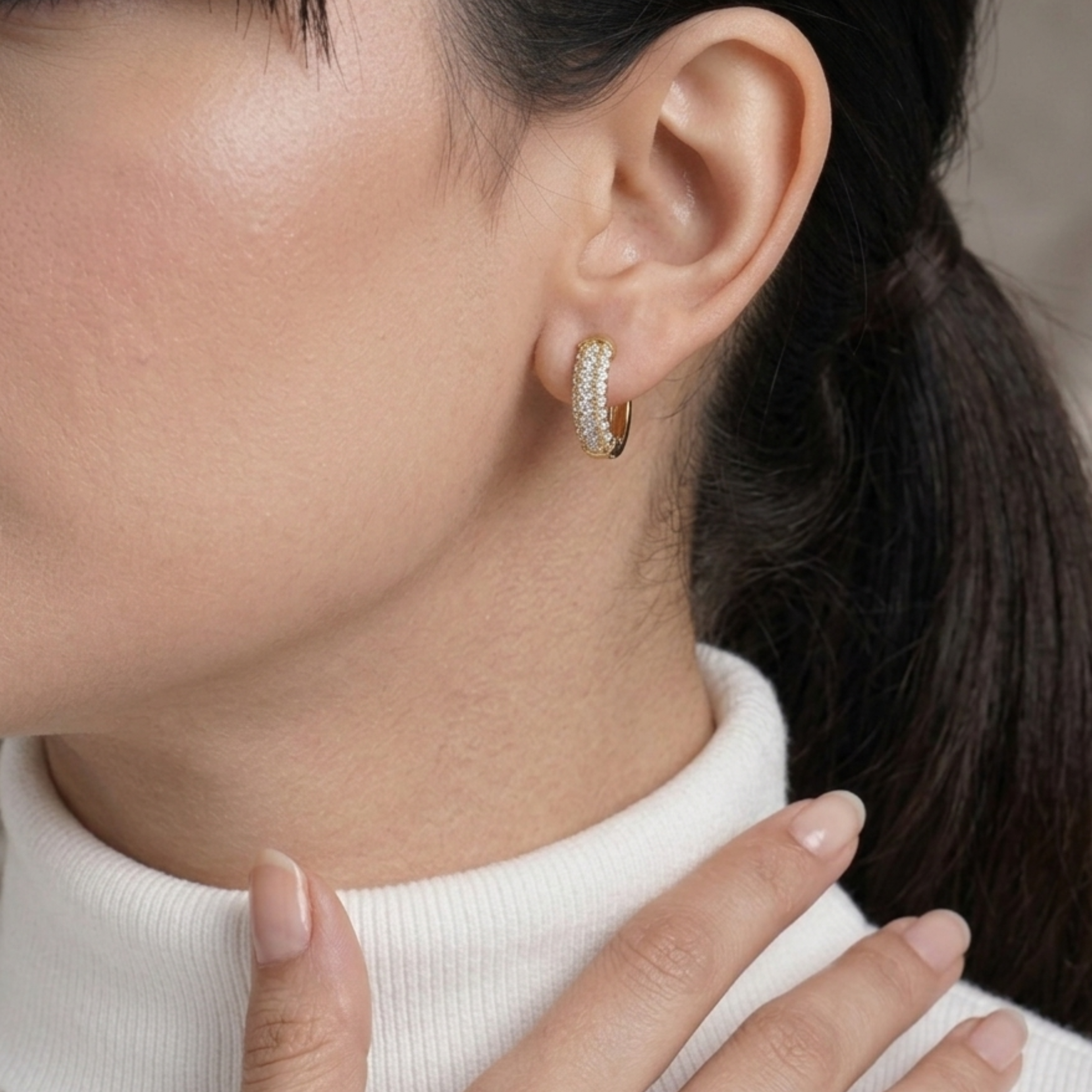 Eloria Diamond Huggie Hoop Earrings