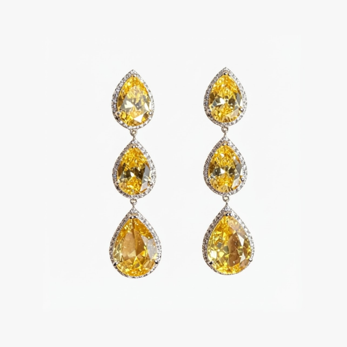 Boucles d'oreilles pendantes Peonea avec breloque dorée