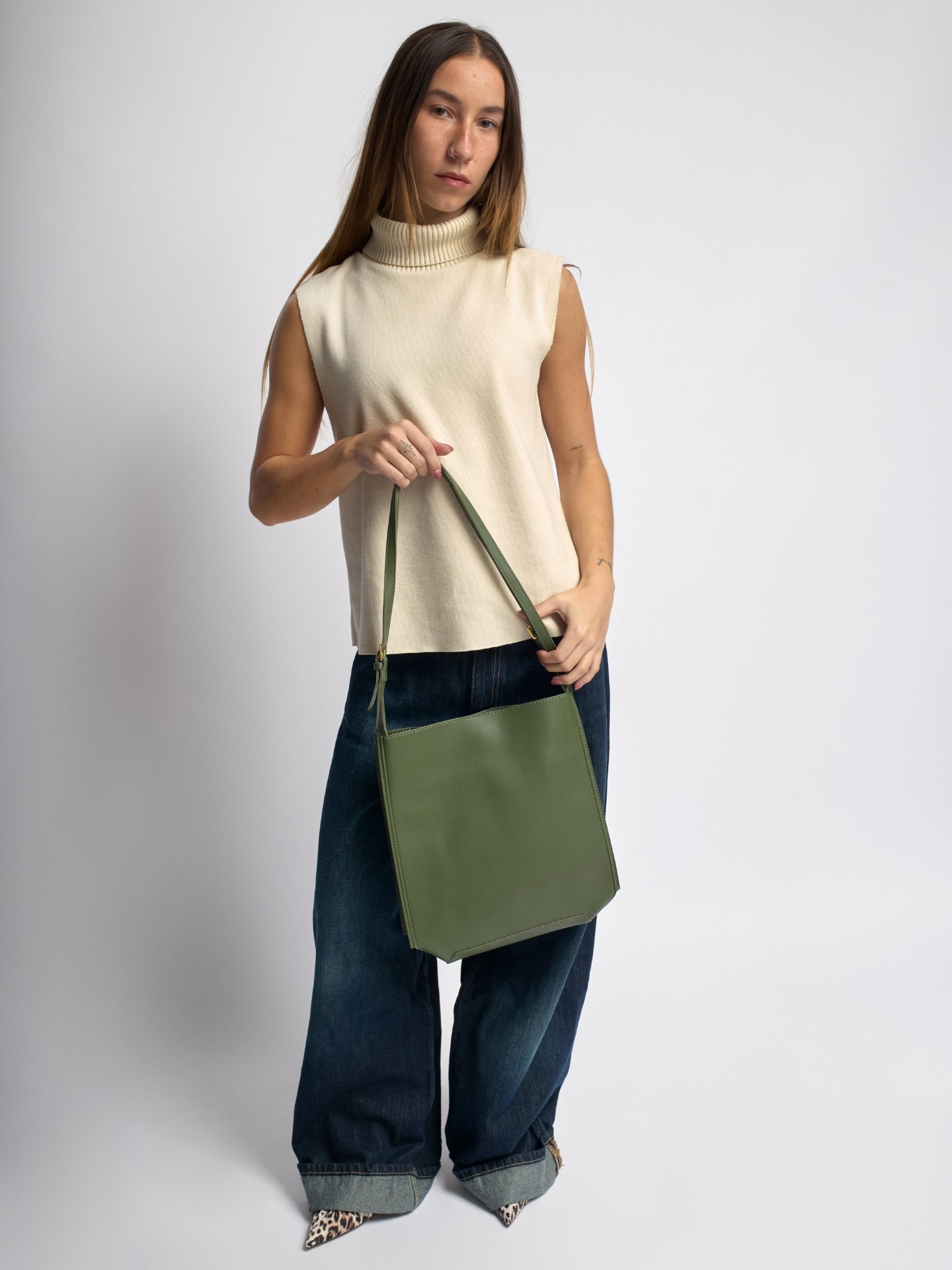 Arya Daily Chic Vegan Leather Shoulder Bag
