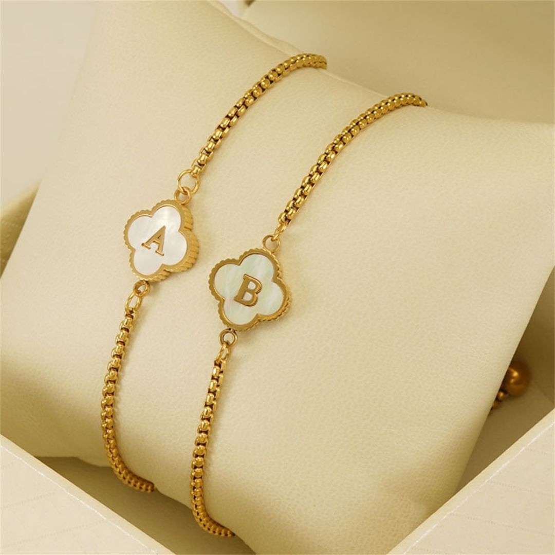 Personalized Clover Initial Bracelet with Adjustable Chain