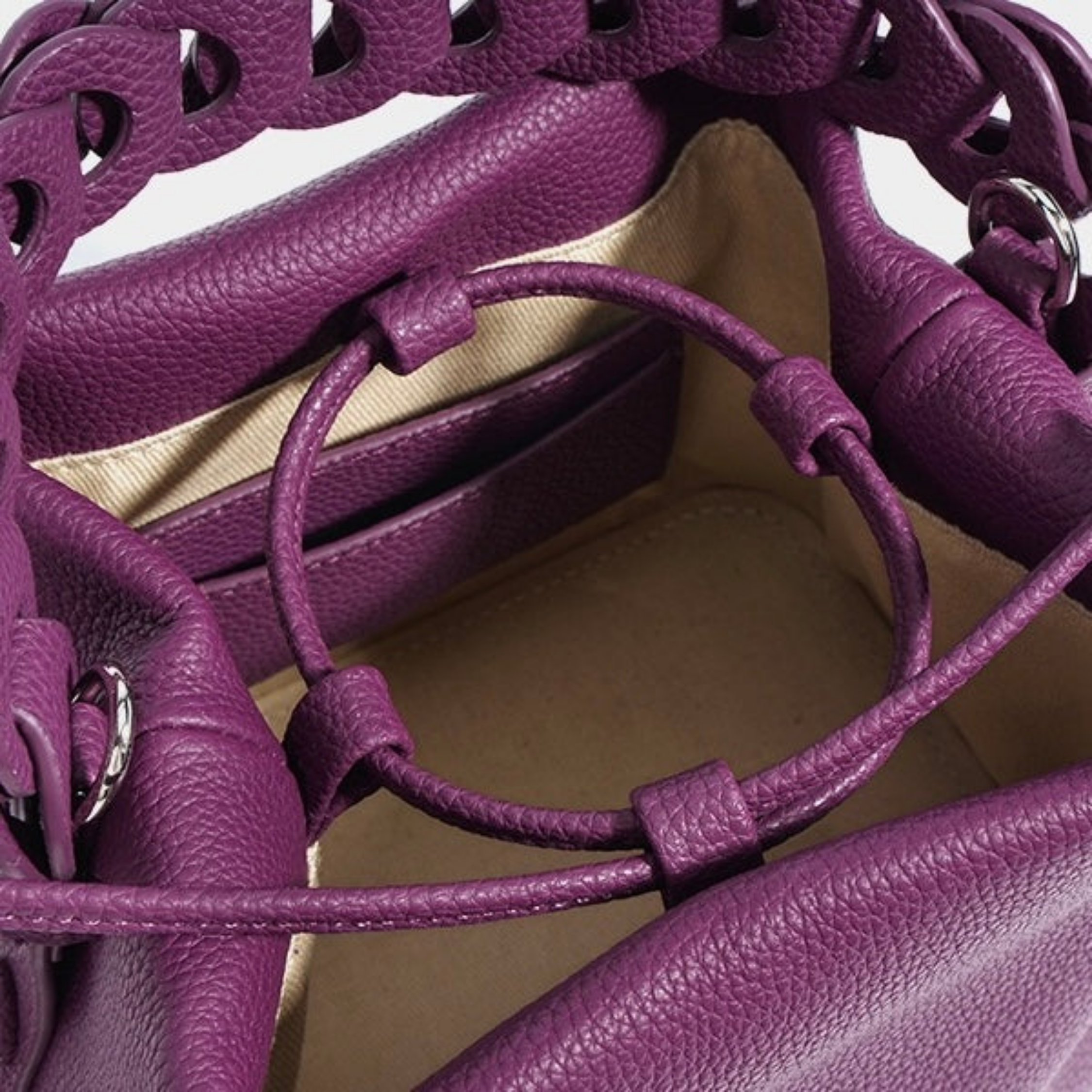 Olythéa Genuine Top-Grain Leather Bucket Bag