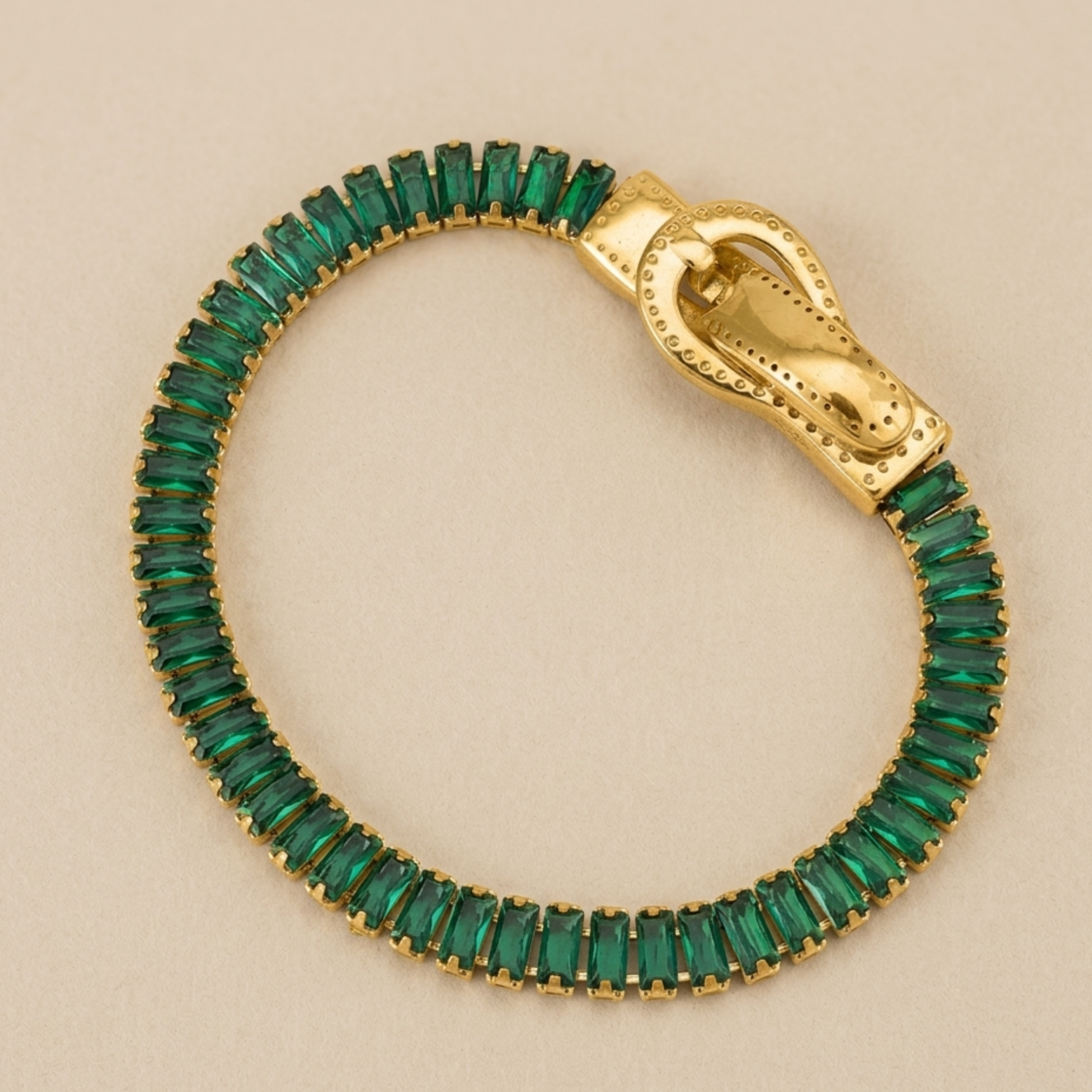 Zephyra Baguette Emerald Bracelet