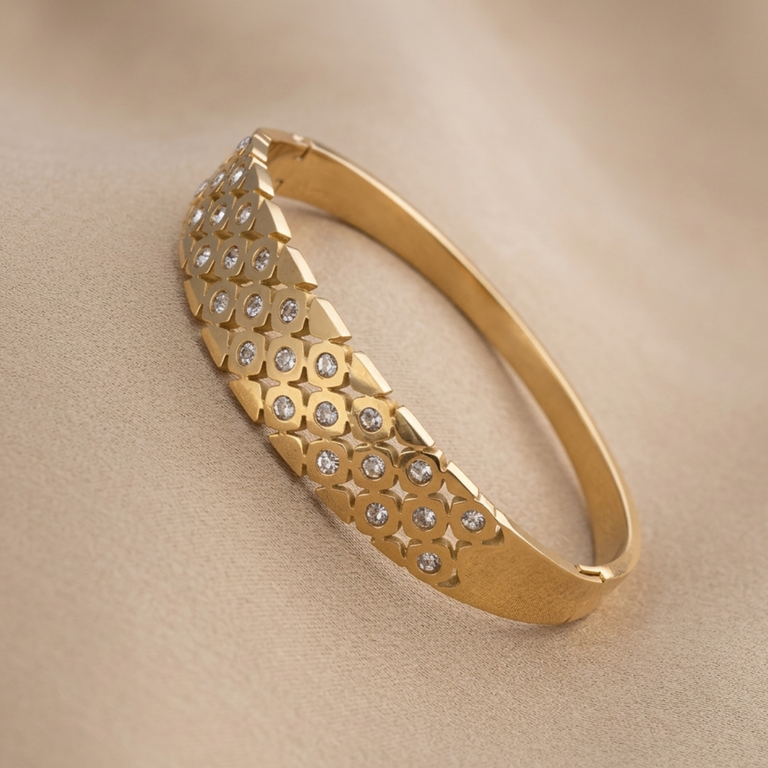 Mariselle Celestial Shine Bangle