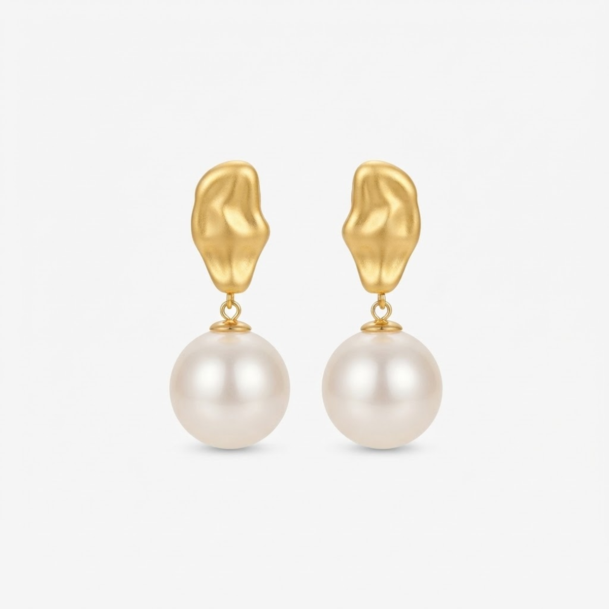 Olivane Pearl Studs