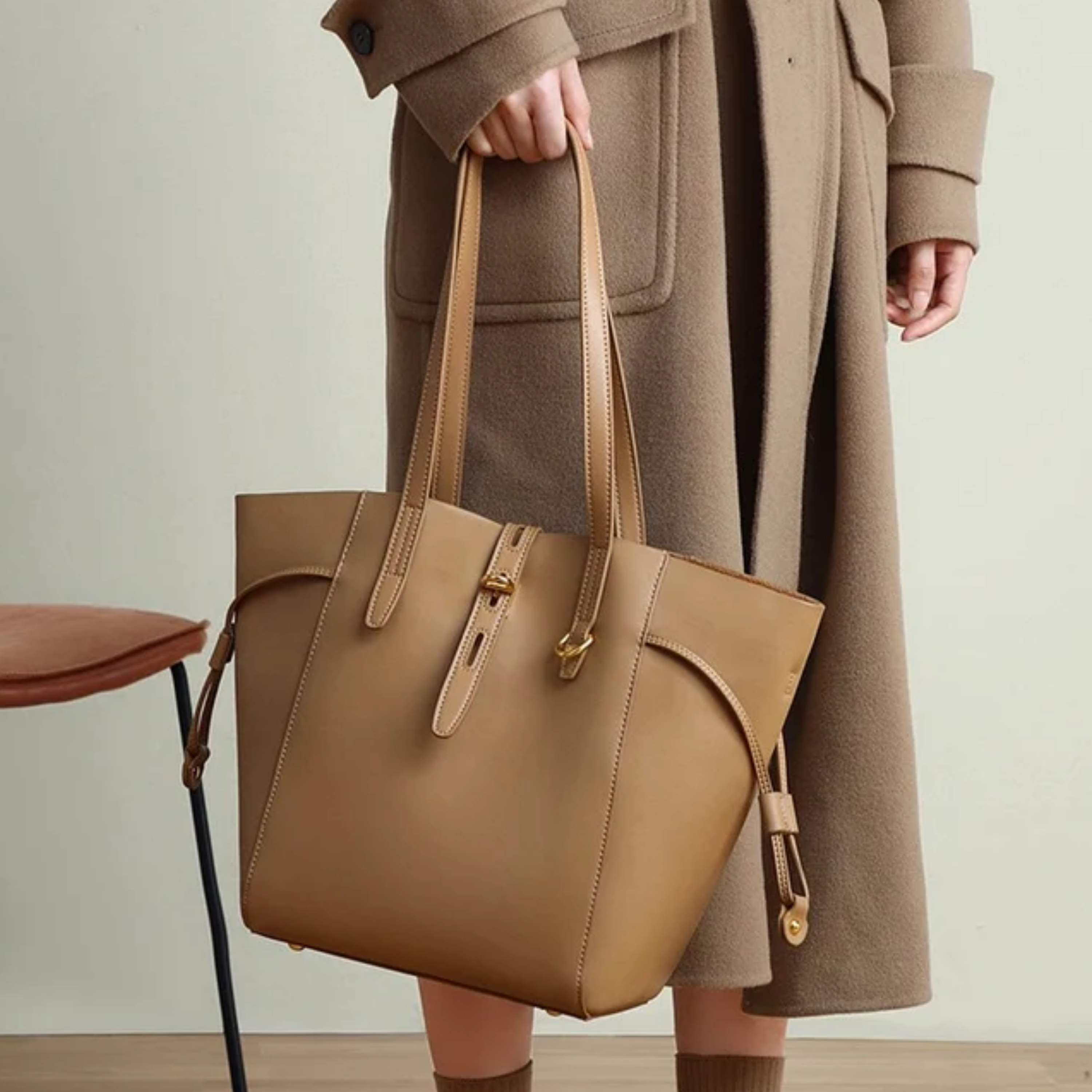 Alina Genuine Leather Vintage Lock Buckle Tote Bag
