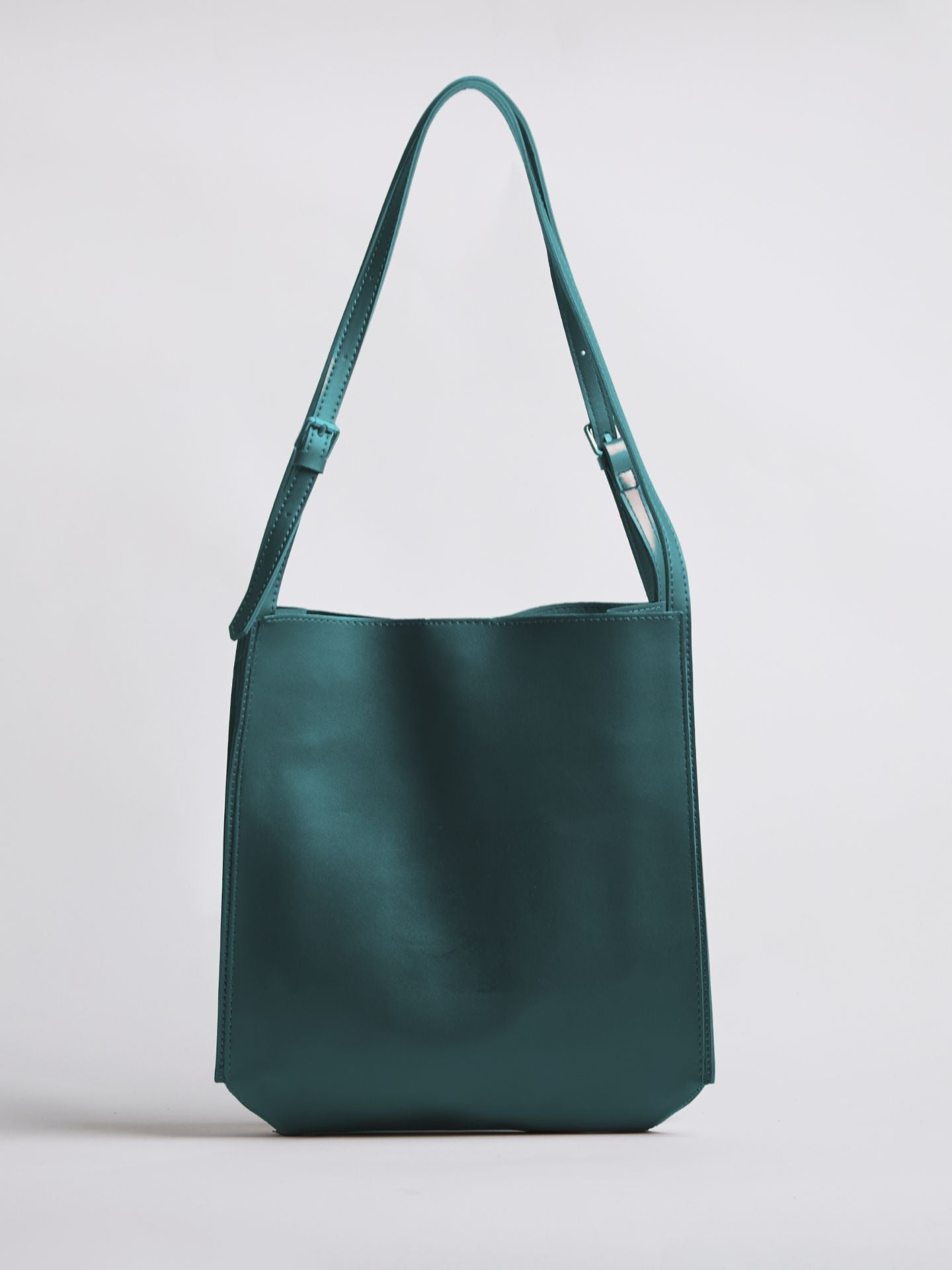 Arya Daily Chic Vegan Leather Shoulder Bag
