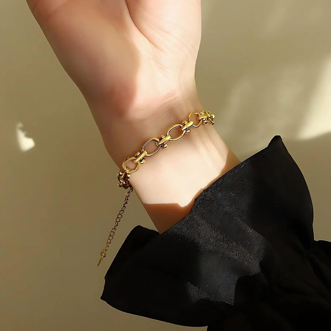 18K Gold Plated Oval Link Bracelet – Bold & Elegant Chain Jewelry