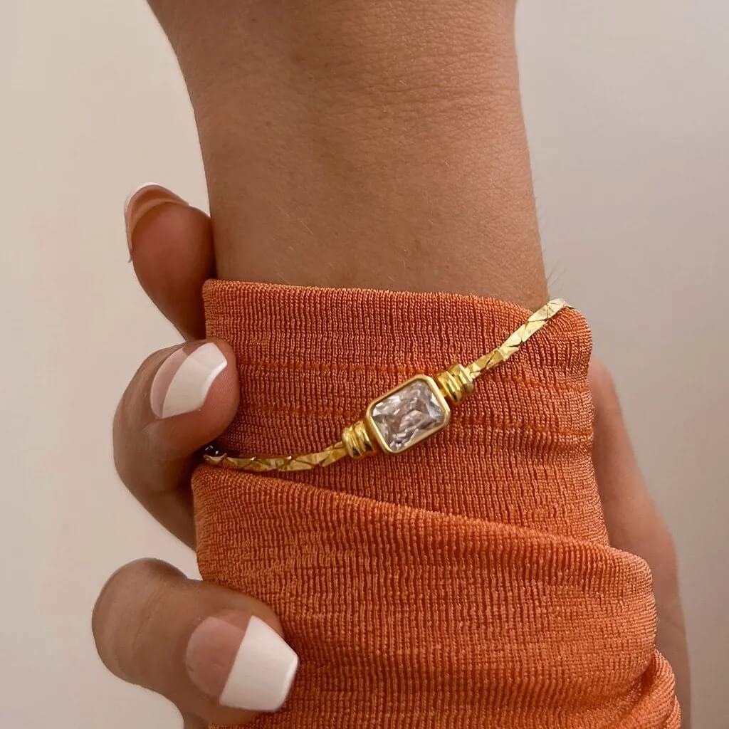 Minimalist Callie Crystal Pendant Bracelet – Gold & Silver Adjustable