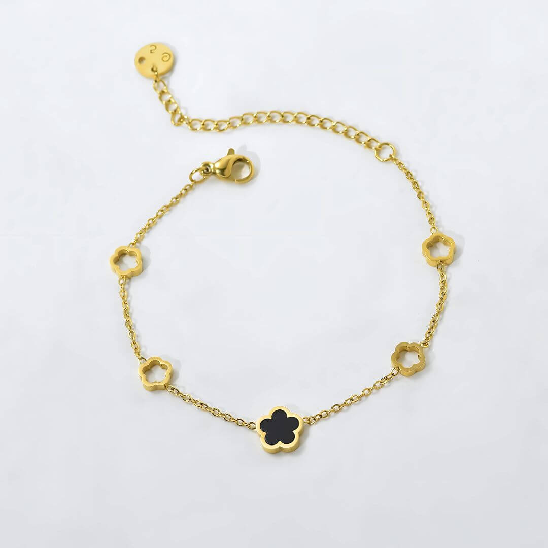 Gold-Plated Five Clover Pendant Bracelet – Elegant Shell & Hollow Charm