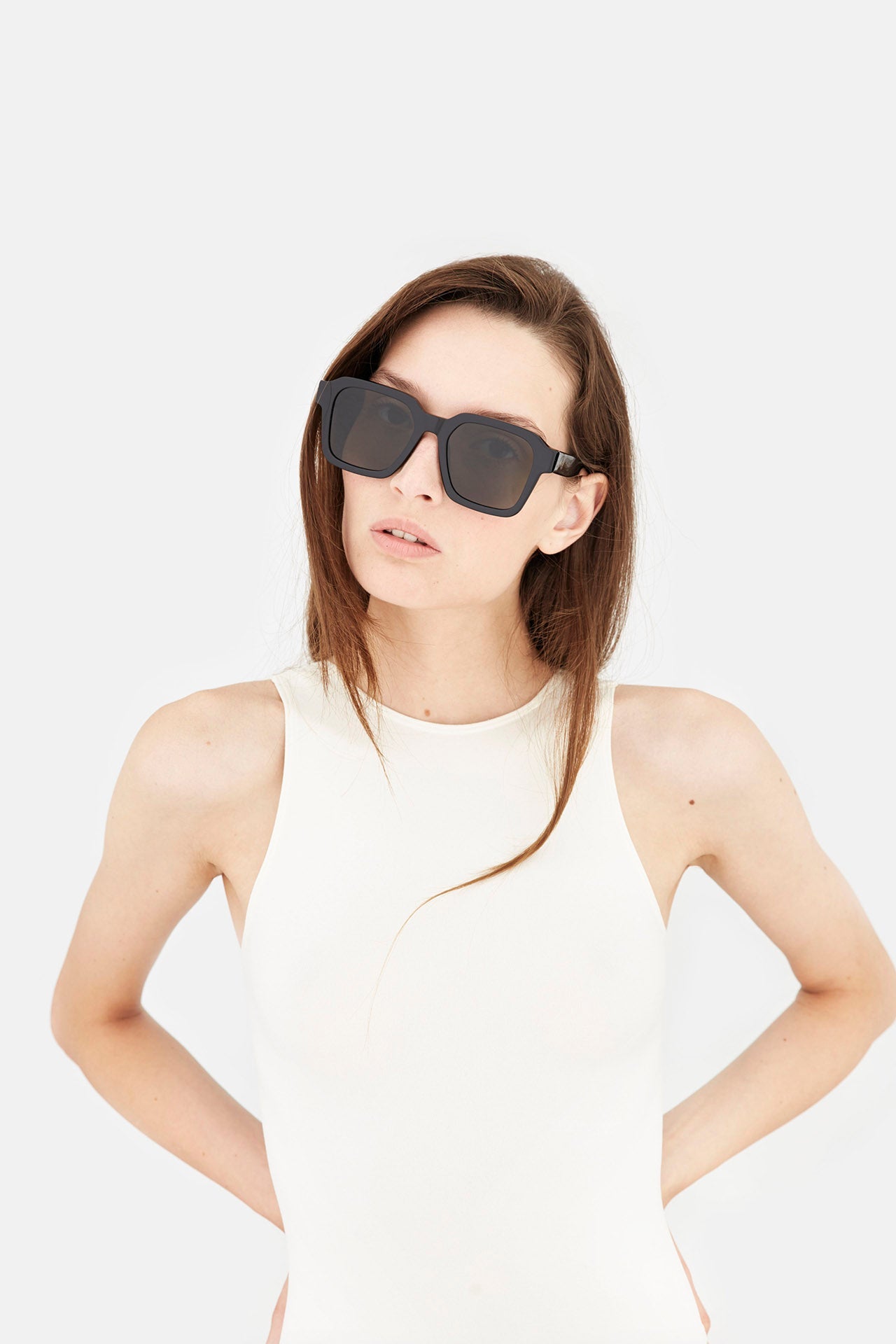 Vasto Black Oversized Square Sunglasses