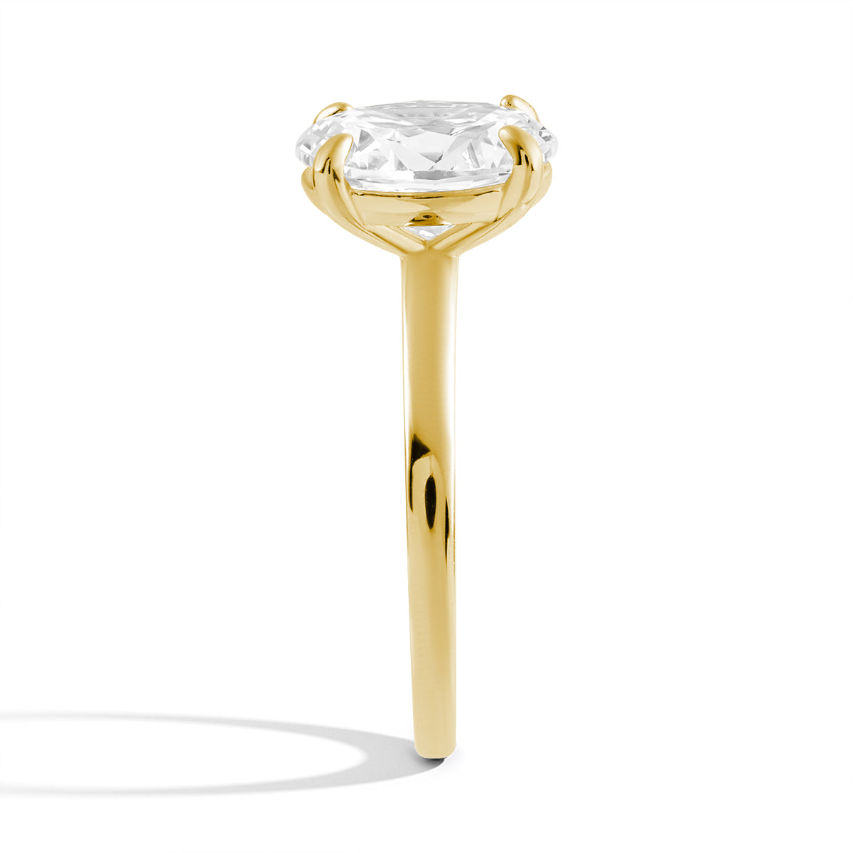 Lustrous Moissanite Elegance Ring