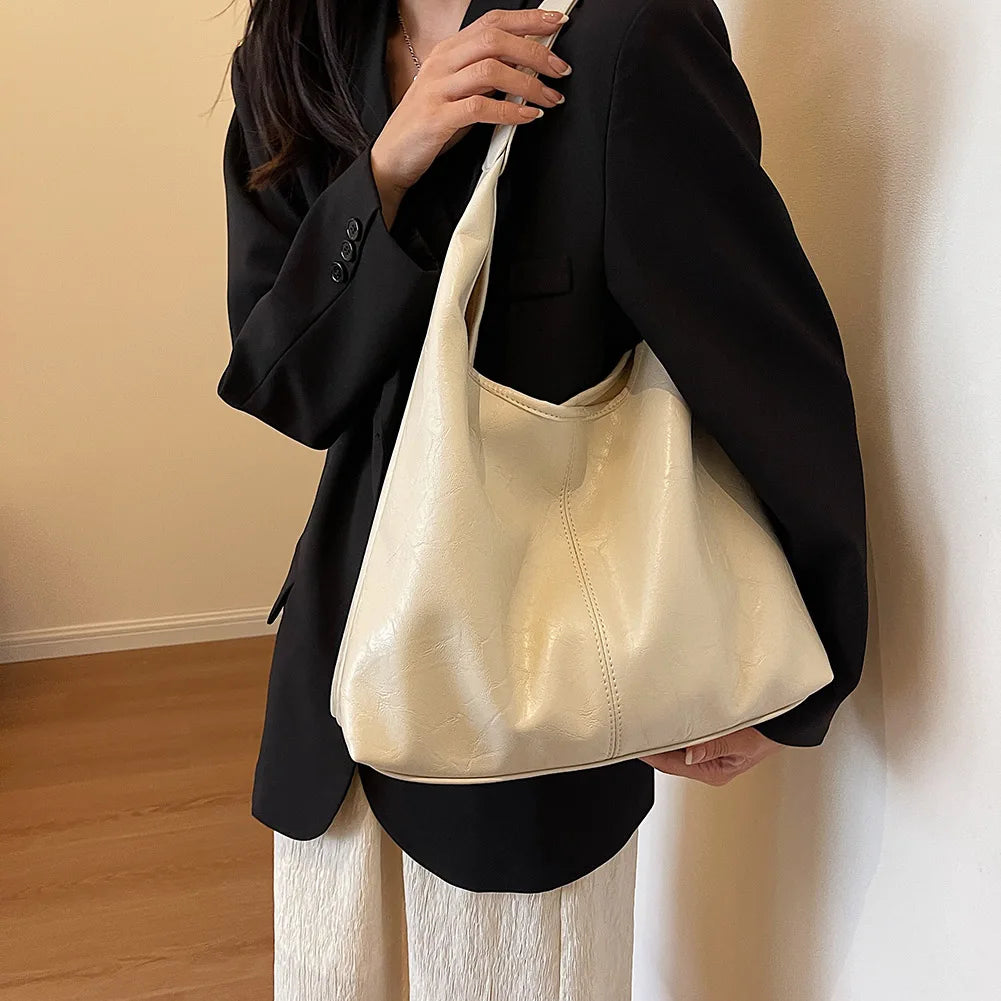 Luxe Waterproof Handbag – Elegant and Functional