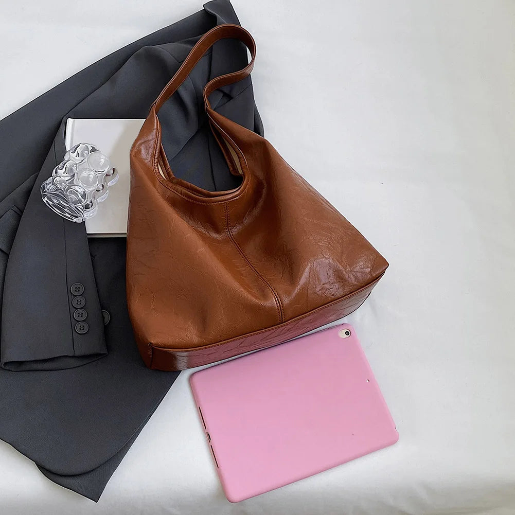 Luxe Waterproof Handbag – Elegant and Functional