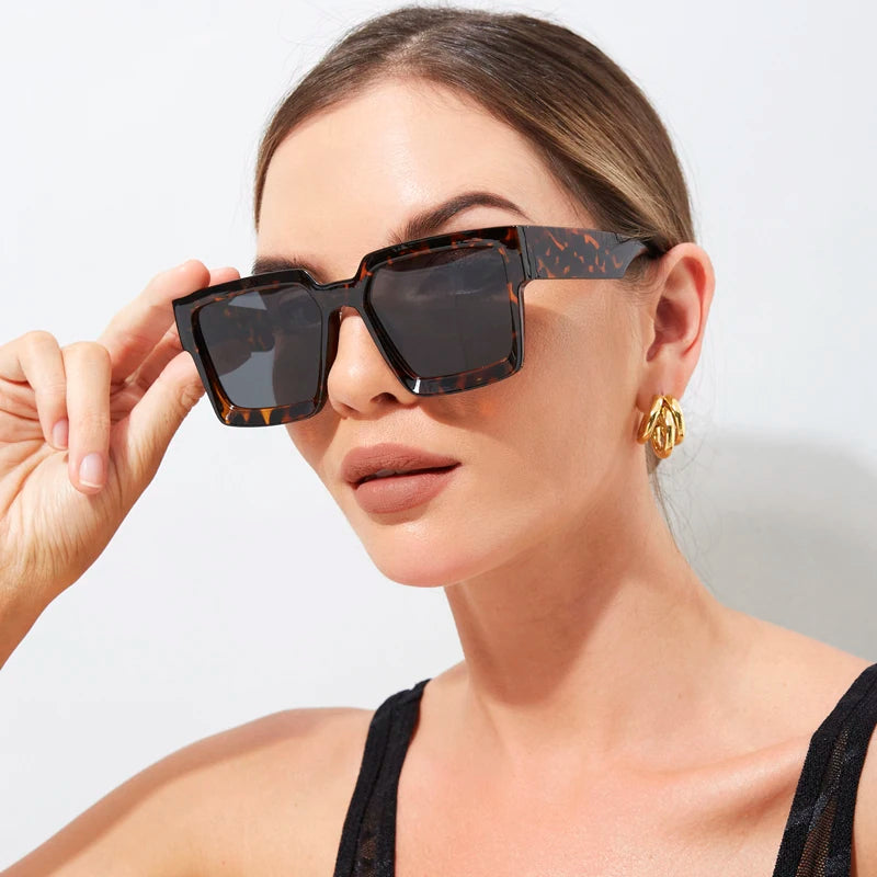 Eternal Elegance Square 70s-Inspired Bio-Based Sunglasses