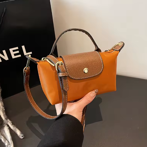 Essentials Mini Leather Pouch