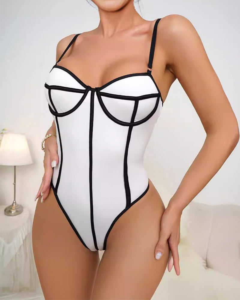 Chic Snatched Fit Contrast Trim Low Back Bodysuit
