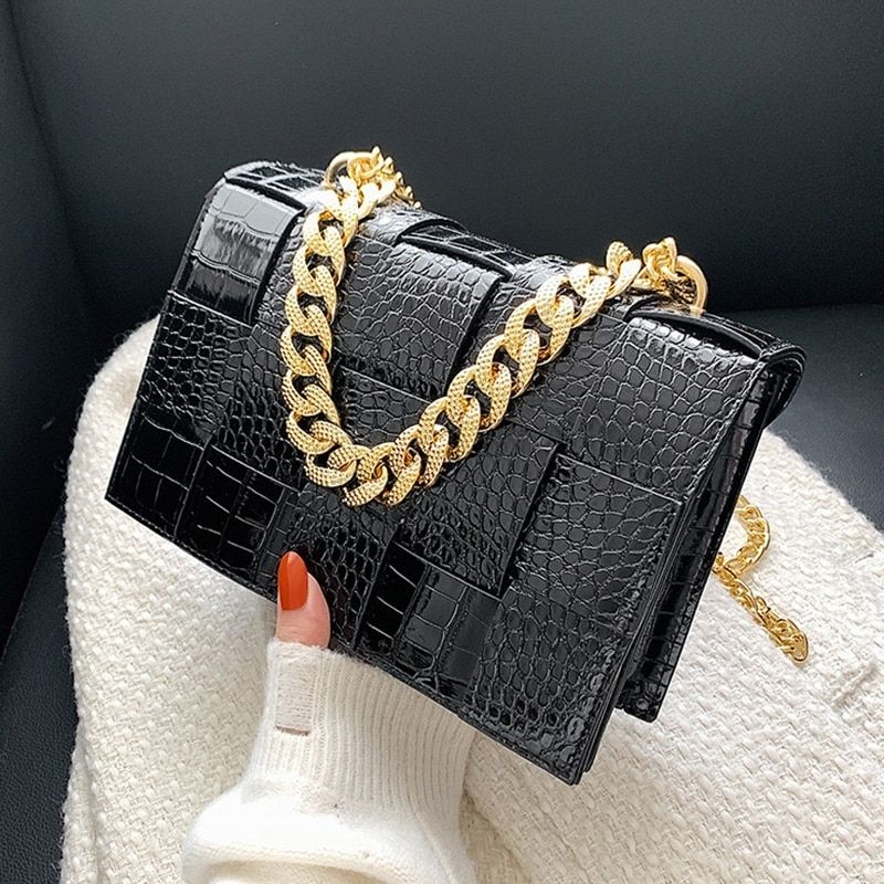 Elegant Crocodile Leather Crossbody Styled Bag – Stylish and Practical for Every Occasion