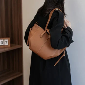 Borsa a mano Valeria con motivo – elegante e sostenibile