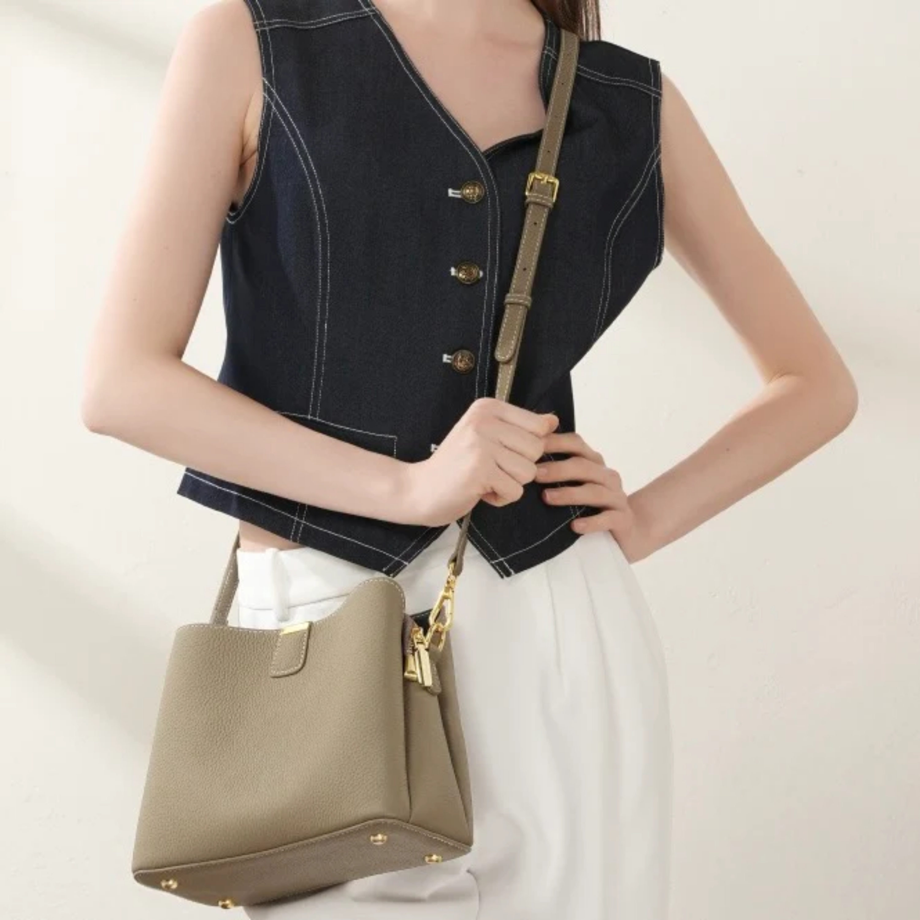 Verona Genuine Leather Bucket Handbag