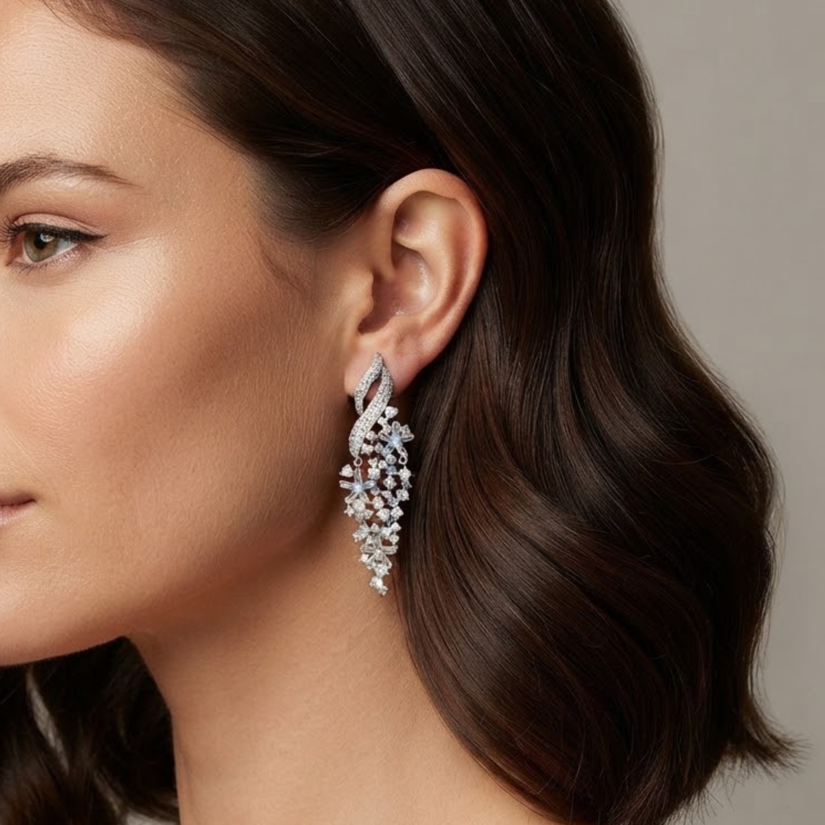 Boucles d’oreilles pendantes Vanessa Twirling Statement