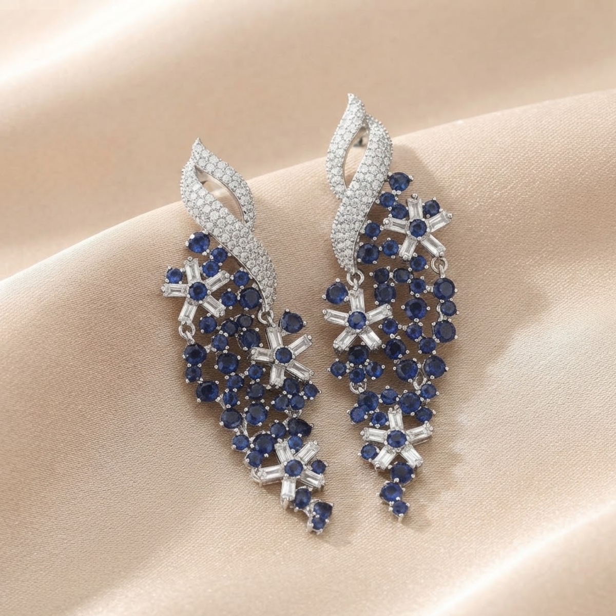 Boucles d’oreilles pendantes Vanessa Twirling Statement