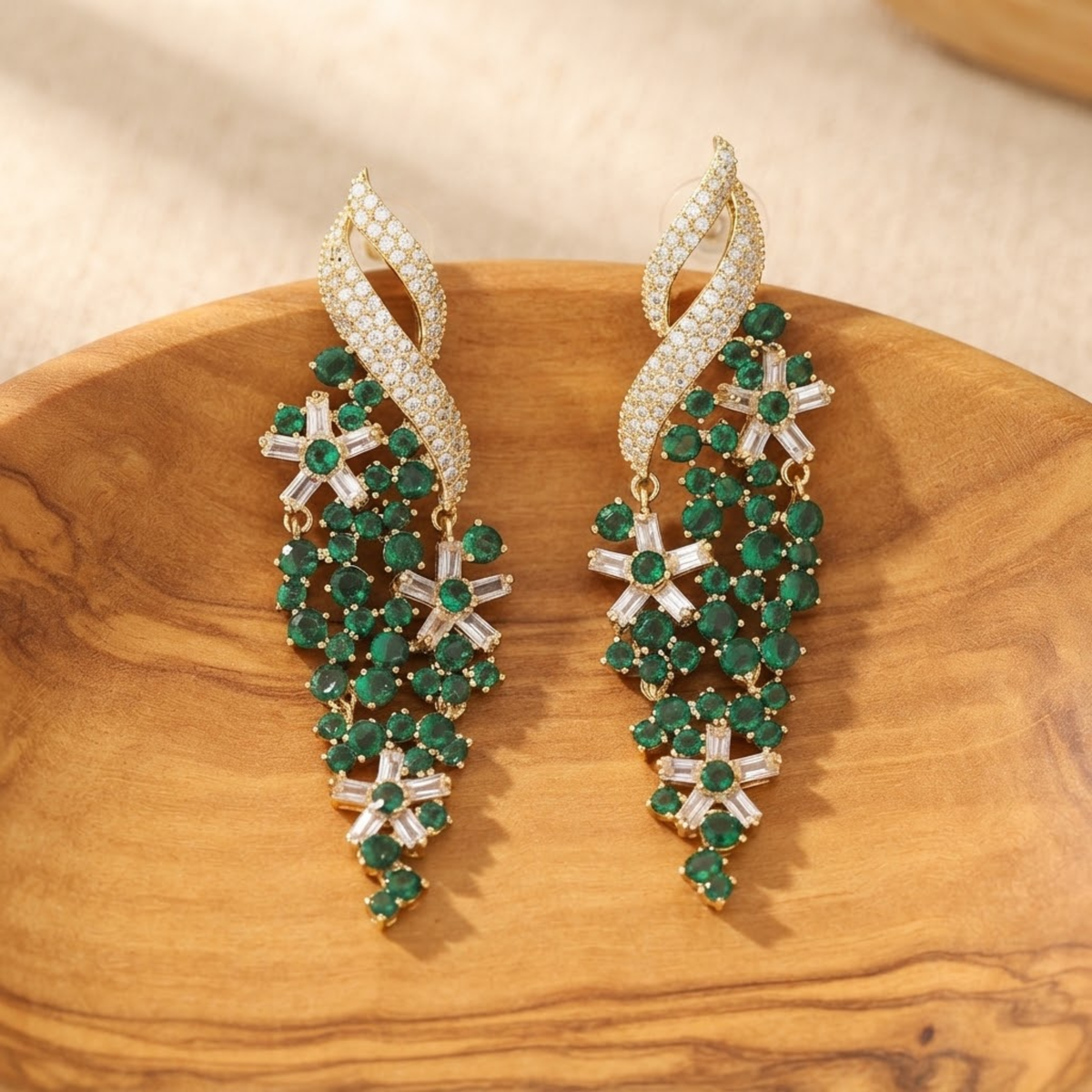 Boucles d’oreilles pendantes Vanessa Twirling Statement