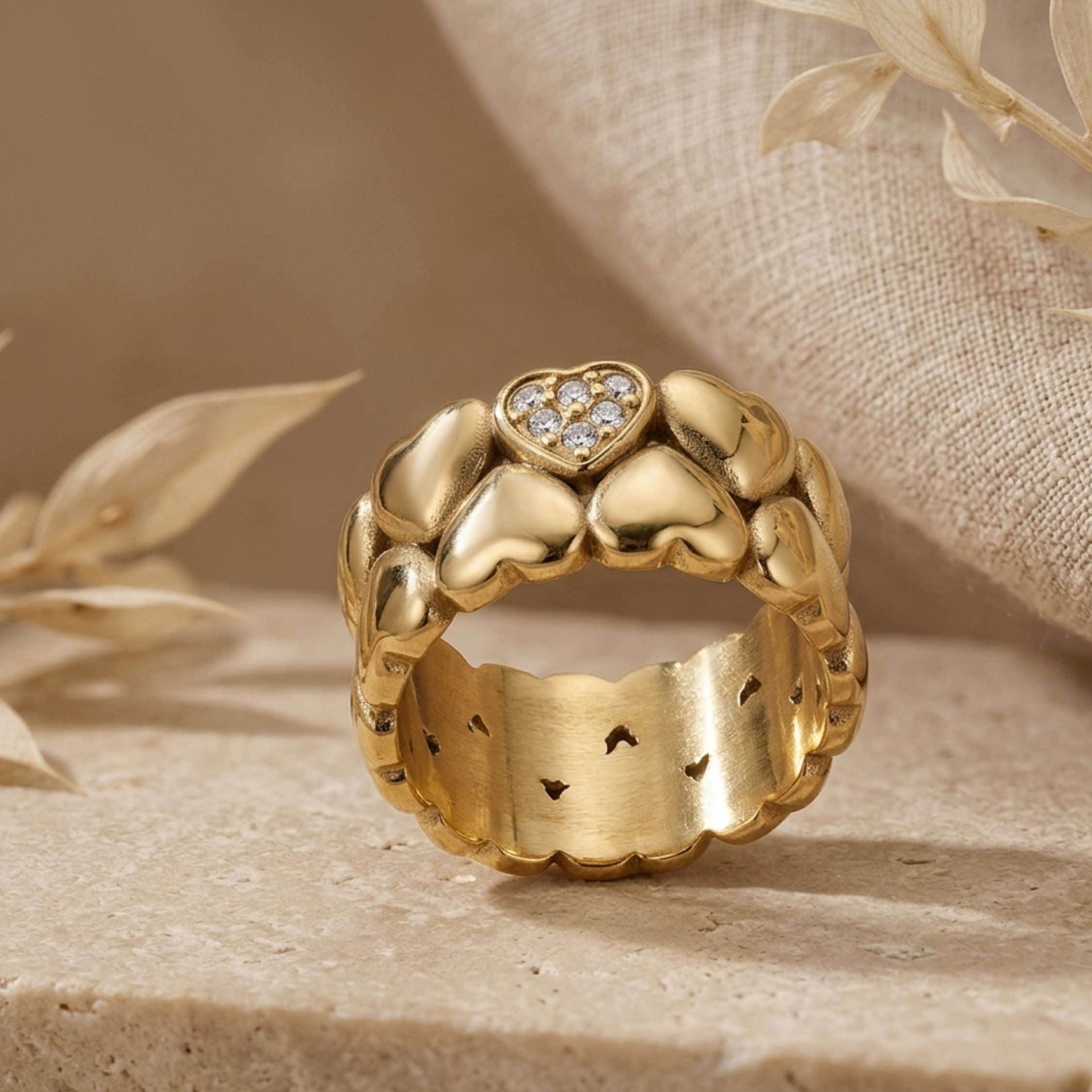 Ashe Heartlight Gold Band