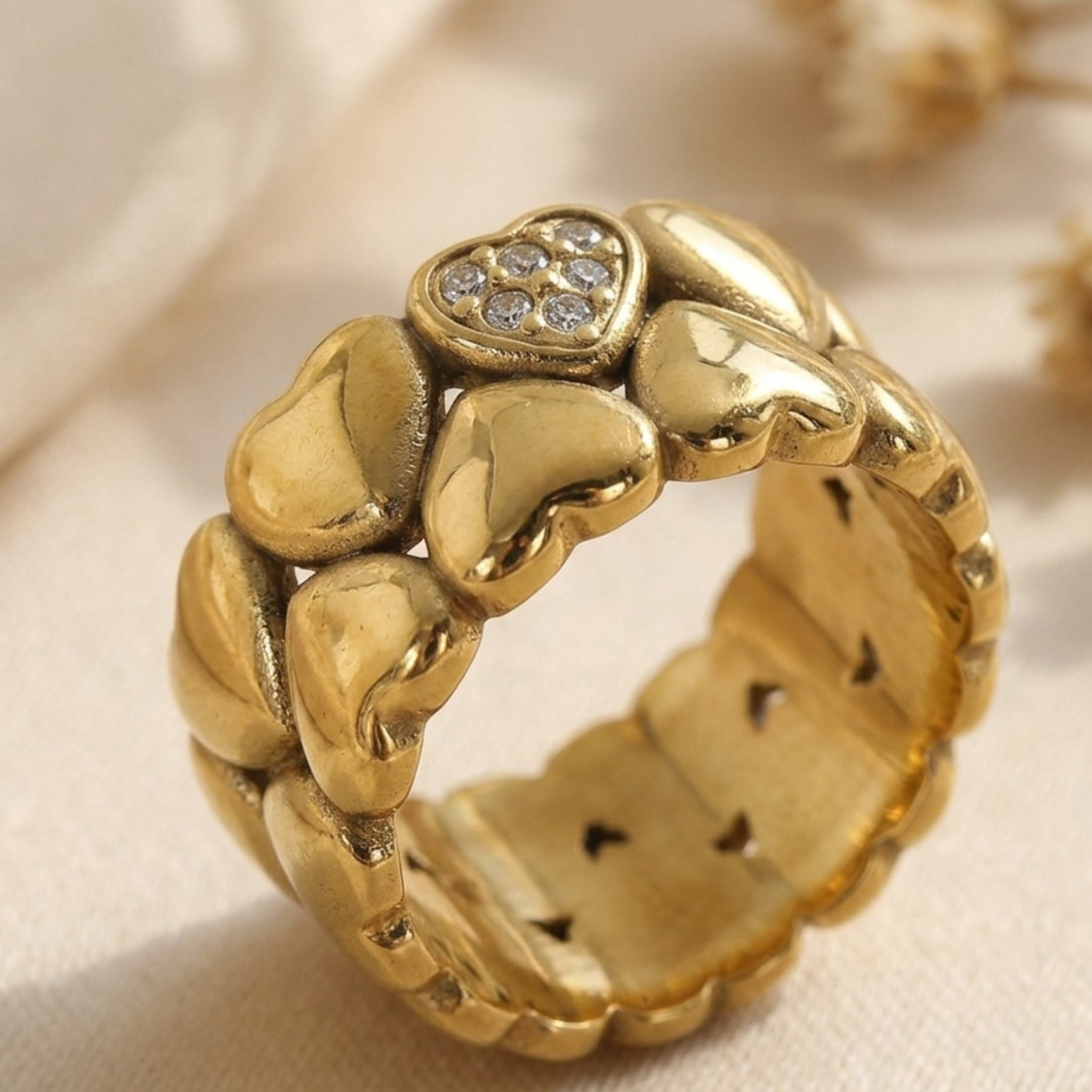 Ashe Heartlight Gold Band
