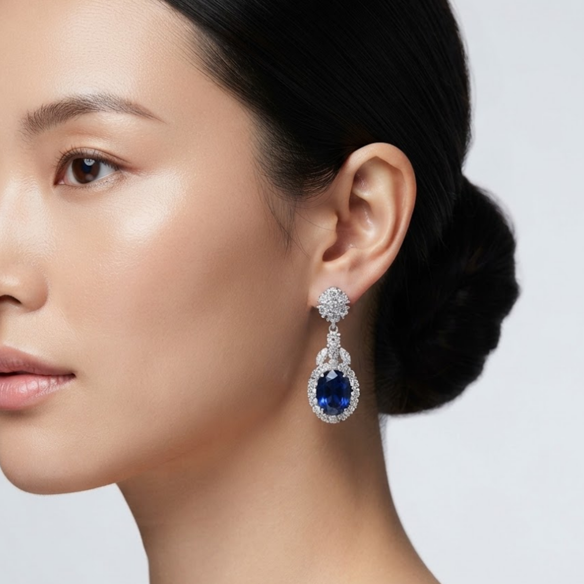 Boucles d’oreilles pendantes en cristal saphir Aurora