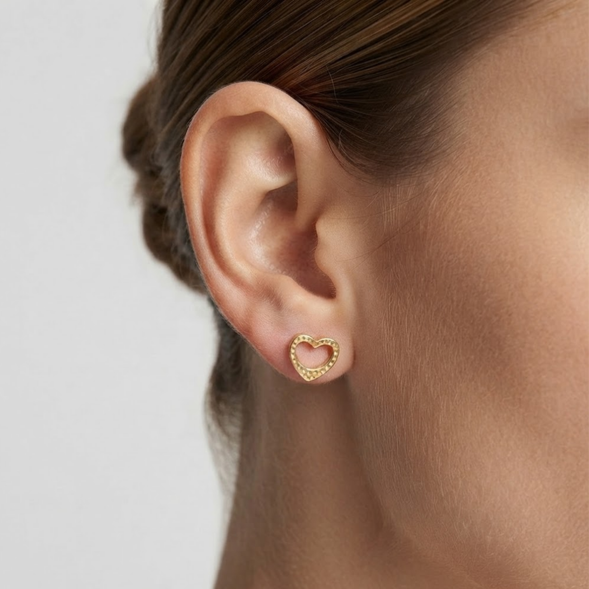 Astine Minimal Stud Earrings