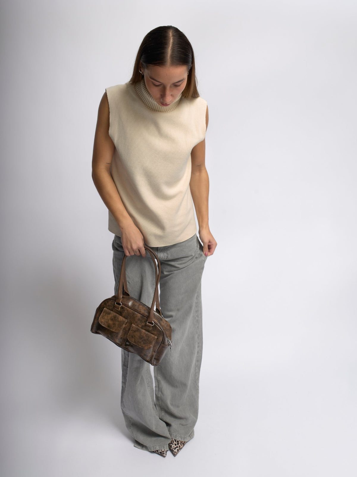 Urban Sleek Distressed Leather Shoulder Bag