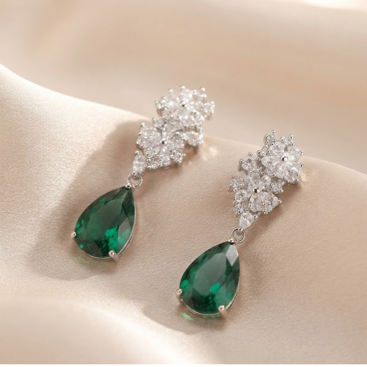 Boucles d’oreilles pendantes Ermiea Emerald