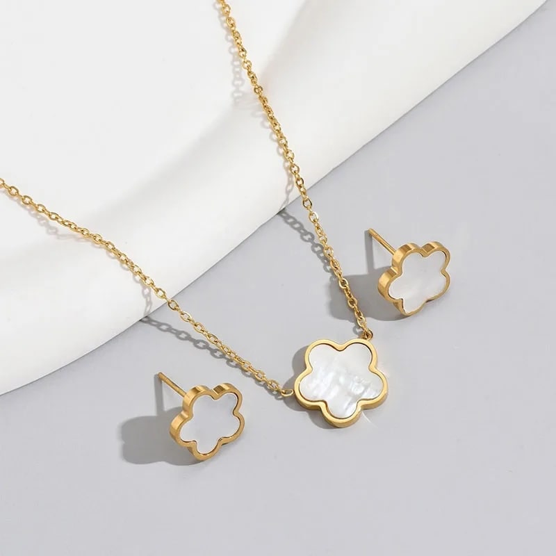 Elegant Five Leaf Clover Necklace & Earrings Set - Luxury Jewelry Set