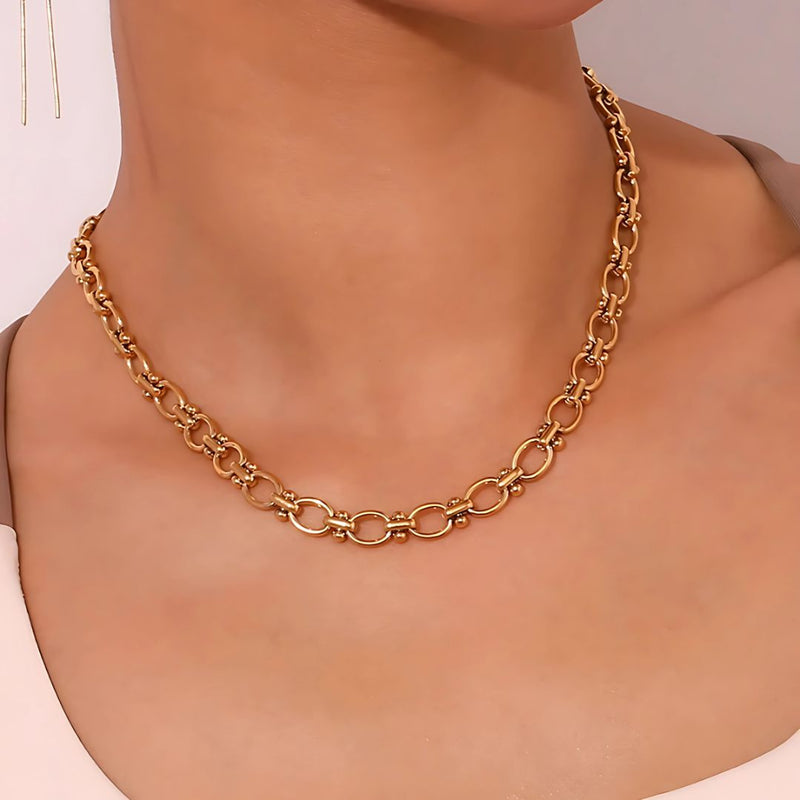 Bold Bridget Oval Link Chain Necklace – Modern Statement Jewelry for Any Occasion