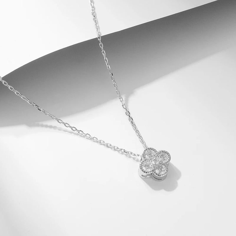 FOUR LEAF CLOVER DIAMOND PENDANT NECKLACE