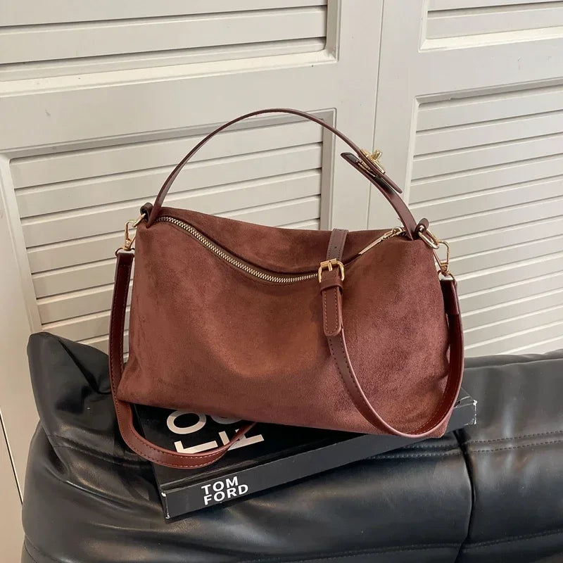 Borsa in Pelle Regolabile Chic – Eleganza Senza Tempo per Donne