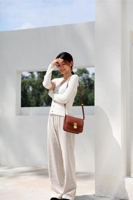 Sac bandoulière en cuir texturé lézard Valentina