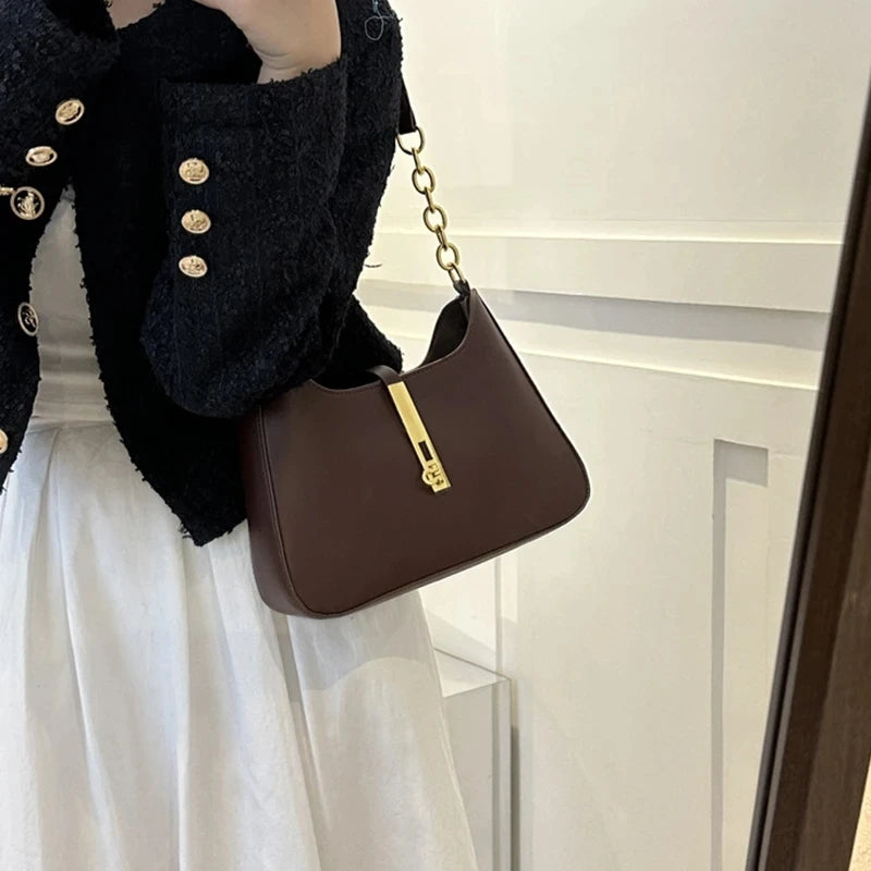 Luxe Waterproof Handbag – Style and Durability in One
