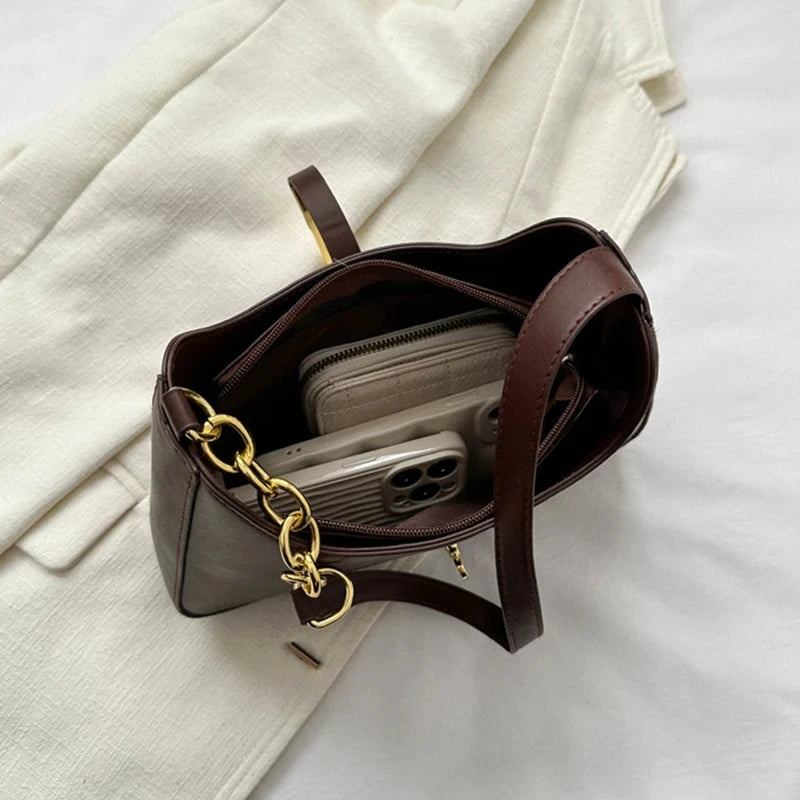 Luxe Waterproof Handbag – Style and Durability in One