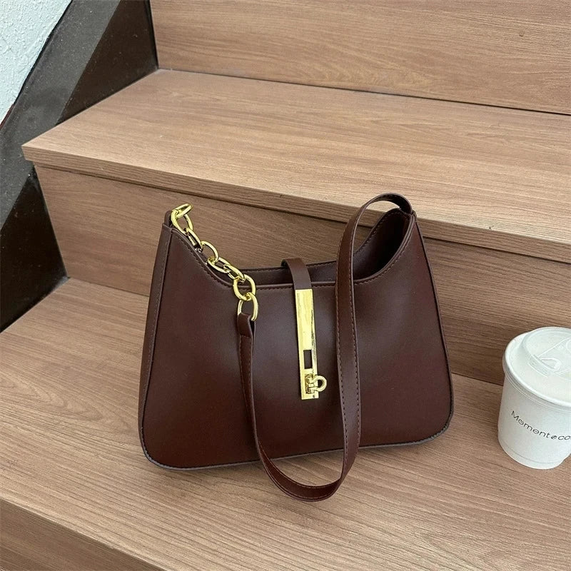 Luxe Waterproof Handbag – Style and Durability in One