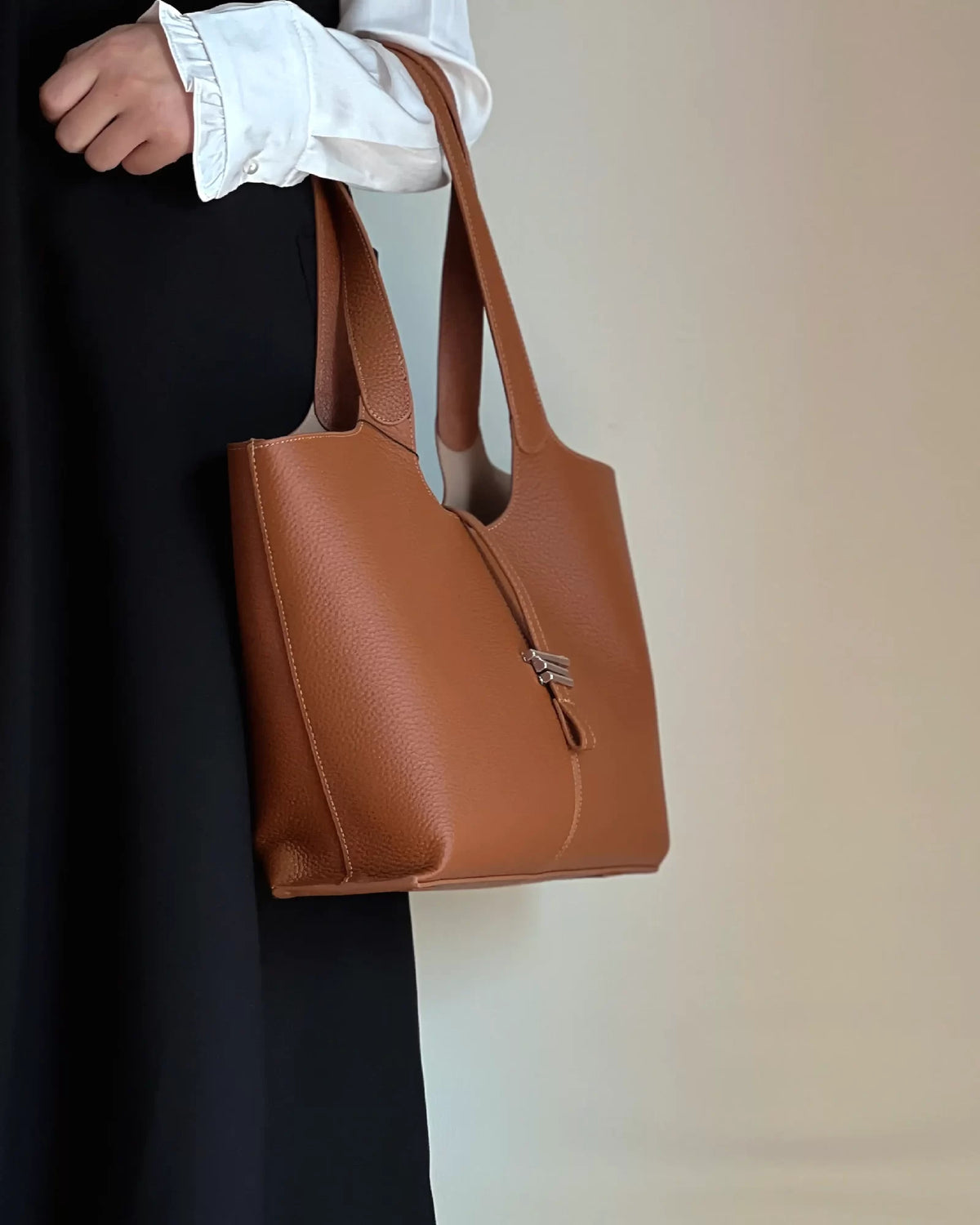 Borsa Tote per Laptop in Pelle Eleganza Professionale