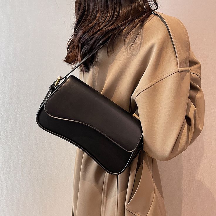 Ava Luxe Shoulder Bag