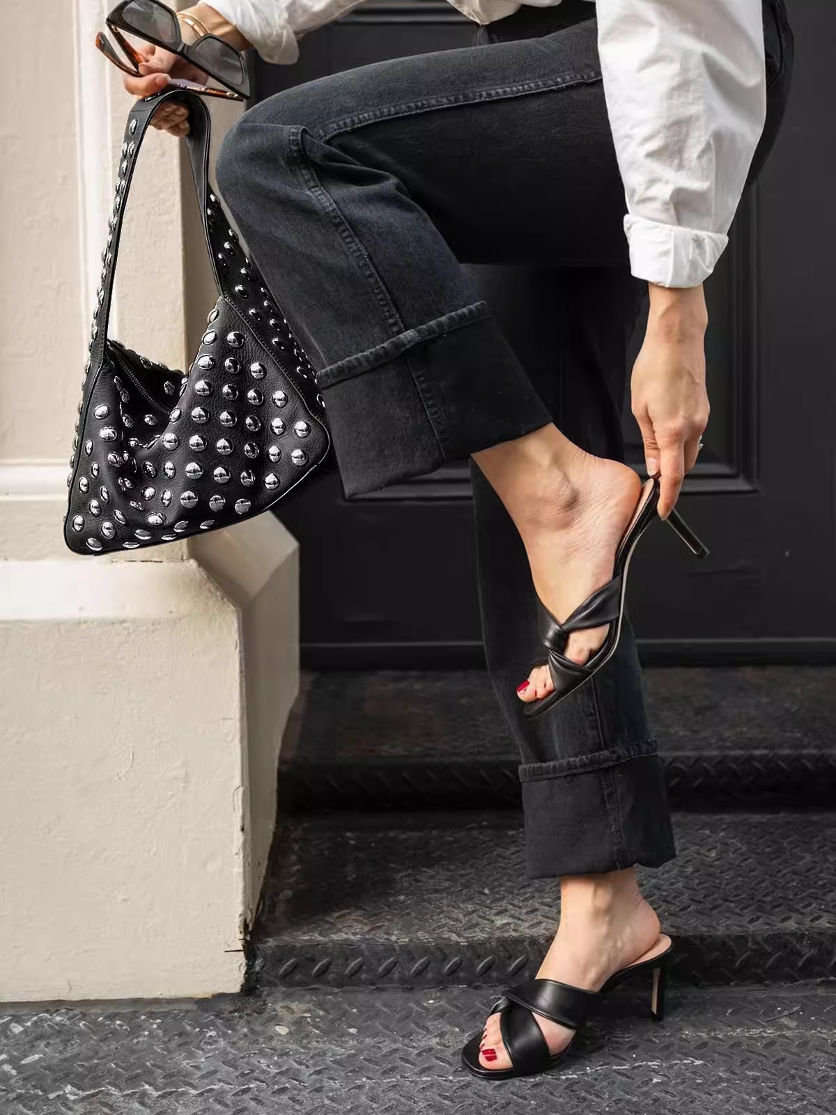 Ebon Élan Structured Shoulder Bag
