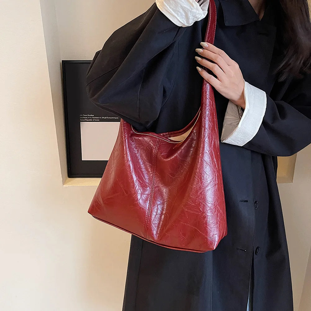 Luxe Waterproof Handbag – Elegant and Functional