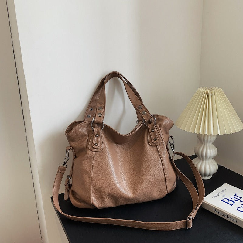 Aurora Vegan Leather Handbag – Elegant and Sustainable