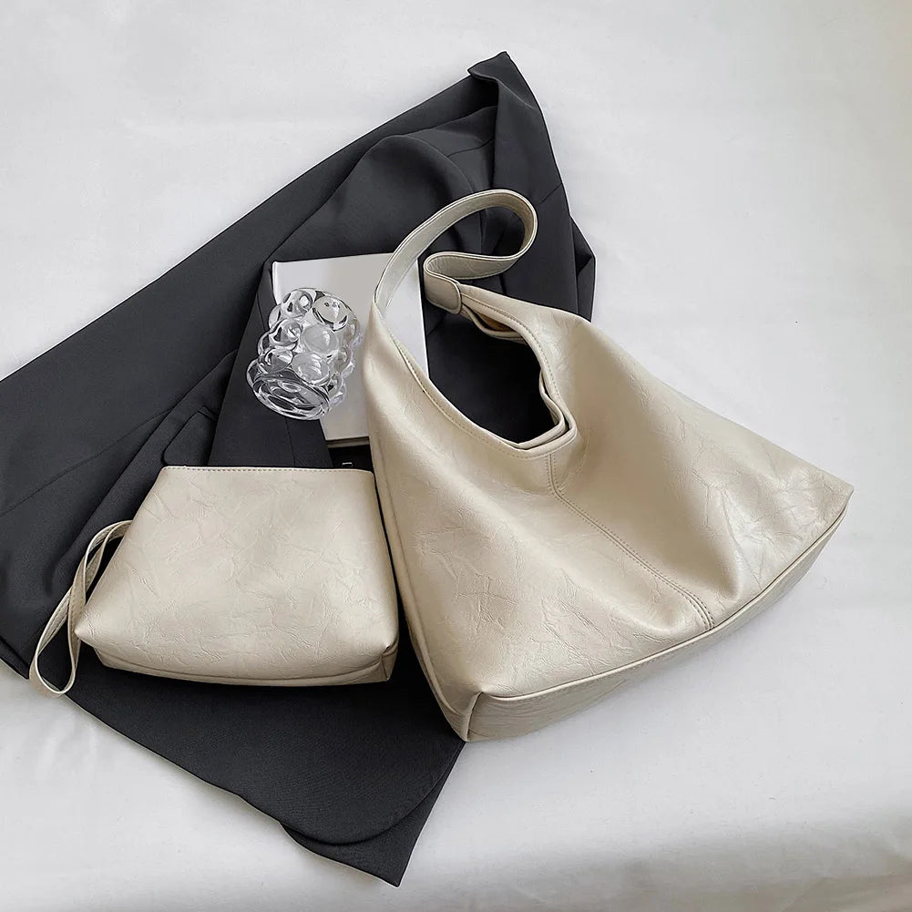 Luxe Waterproof Handbag – Elegant and Functional
