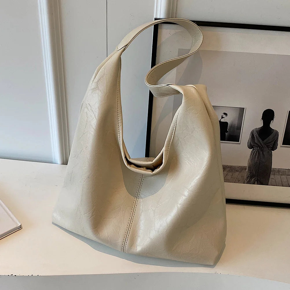 Luxe Waterproof Handbag – Elegant and Functional
