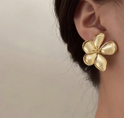 Elegant Metallic Flower Stud Earrings for Women