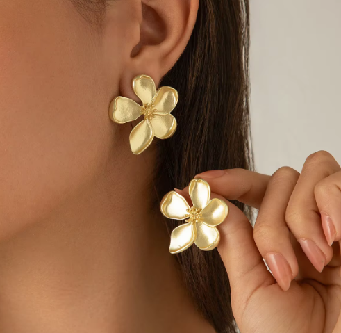 Elegant Metallic Flower Stud Earrings for Women