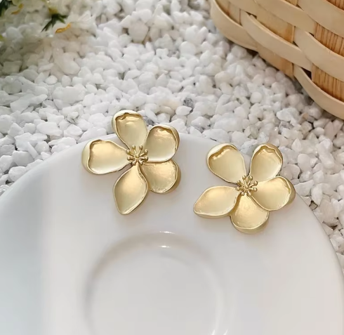 Elegant Metallic Flower Stud Earrings for Women